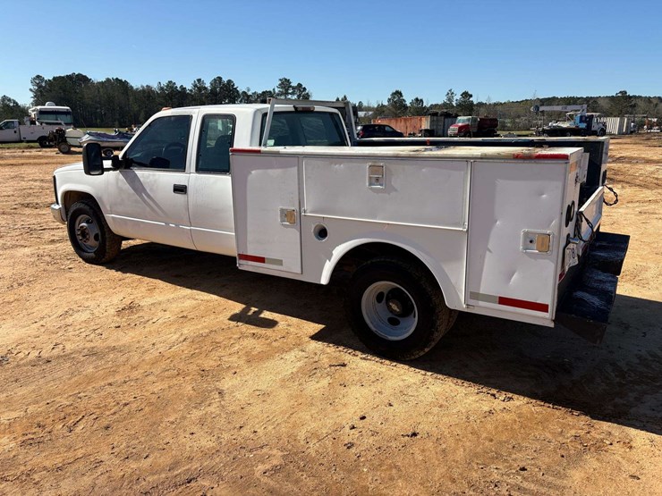 1999-chevrolet-silverado-3500-image-2