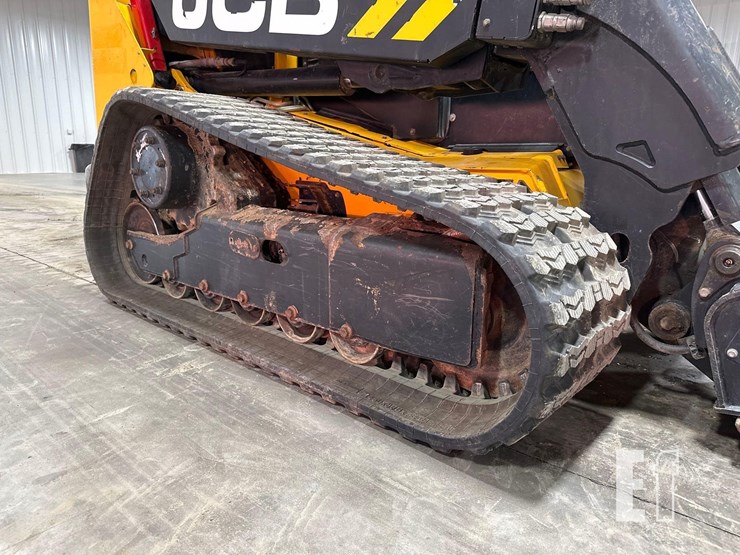 2021-jcb-3ts-8t-image-28