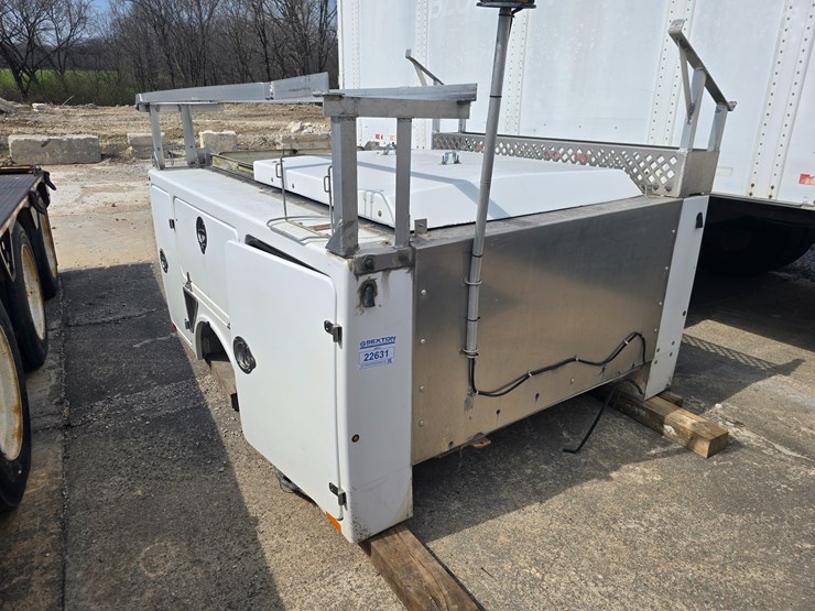 #22631-•-utility-bed-image-1