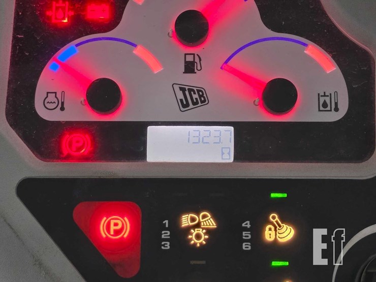2021-jcb-3ts-8t-image-20