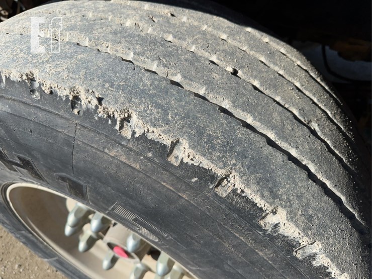 1999-kenworth-t800-image-29