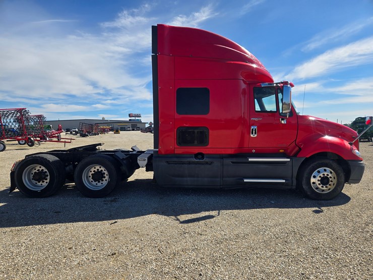 2014-international-prostar-image-22