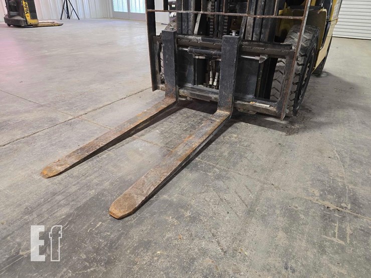 2021-caterpillar-gp25n-image-9