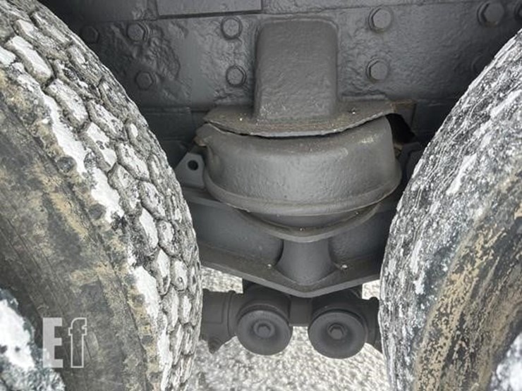 1997-peterbilt-357-image-42