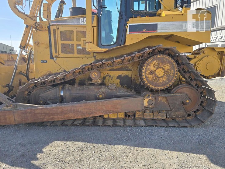 2006-caterpillar-d6r-xl-iii-image-17