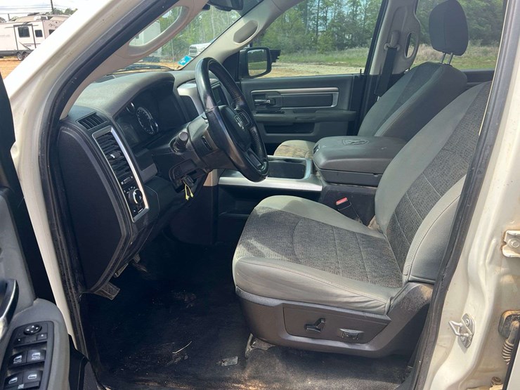 2016-dodge-ram-1500-image-10