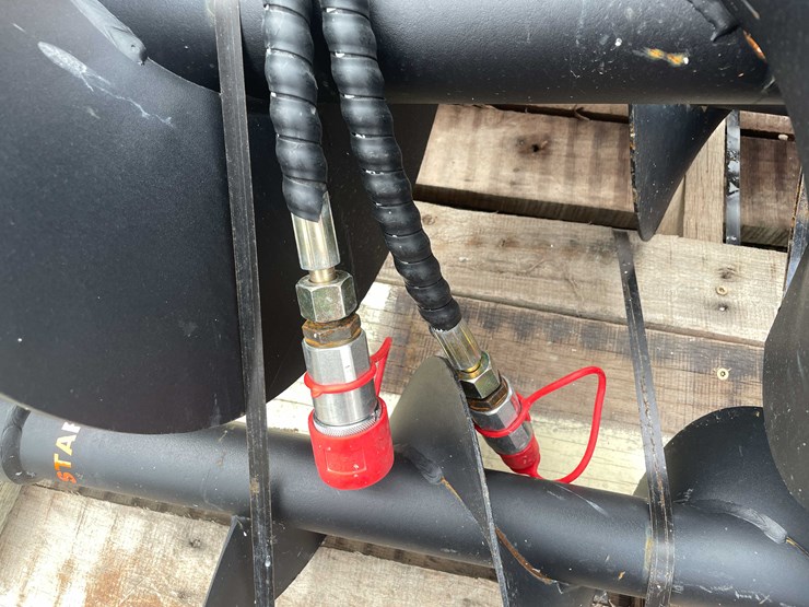 #7051-•-unused-starvox-mini-skid-steer-post-hole-auger-(o10)-image-11