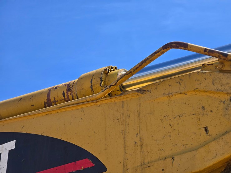 2003-caterpillar-320c-image-103