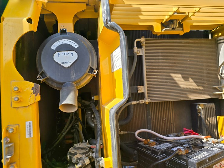 2013-komatsu-pc160-lc-image-64