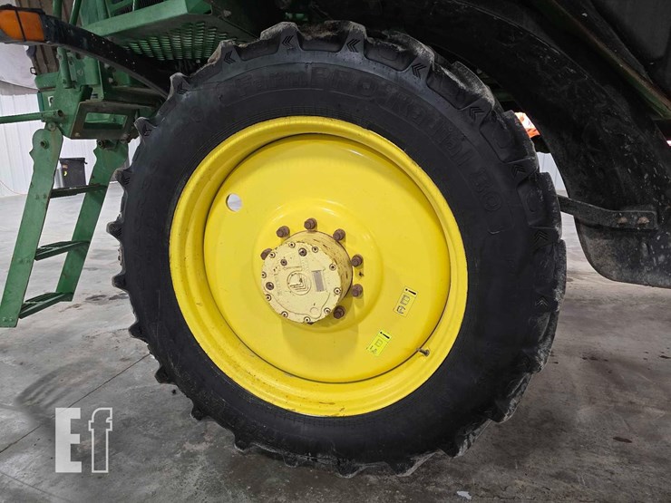 2011-john-deere-4630-image-34