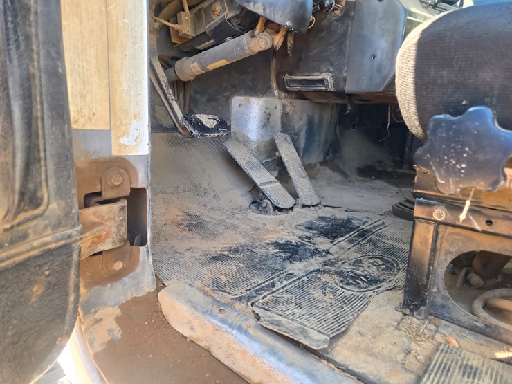 1998-mack-rd688s-image-69