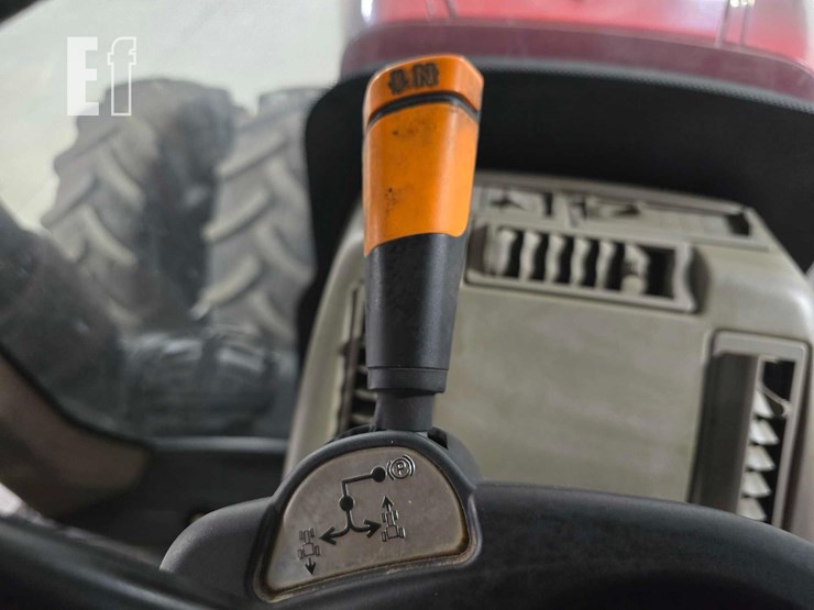 2017-case-ih-magnum-340-image-15