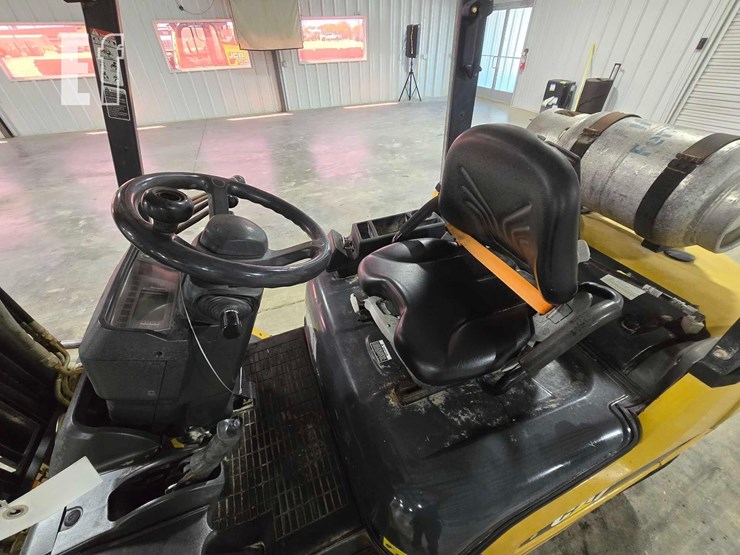 2019-caterpillar-gp25n-image-13