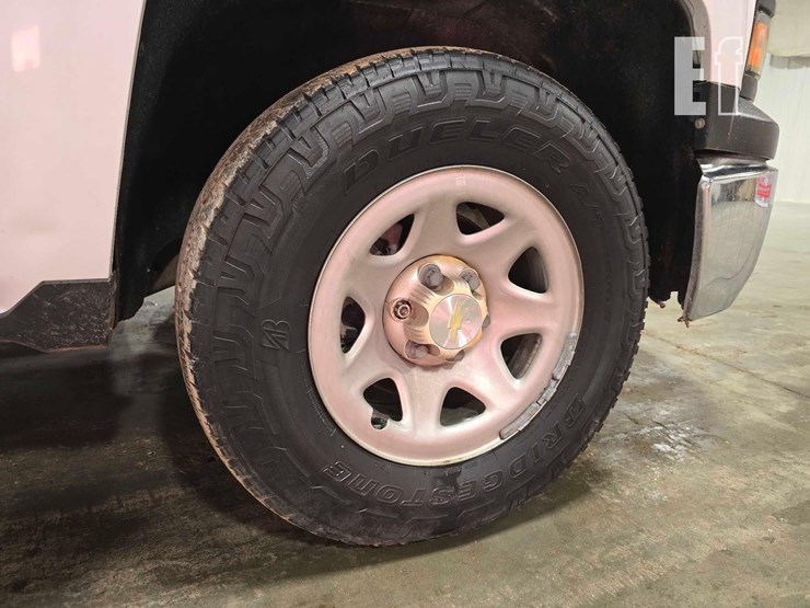 2015-chevrolet-silverado-1500-image-23