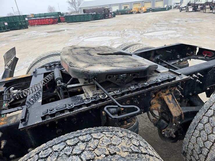 #22593-•-2016-mack-cxu613-pinnacle-sleeper-truck-image-79