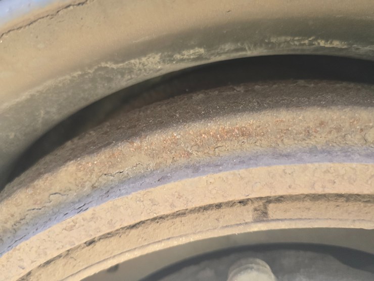 2005-freightliner-m2-106-image-57