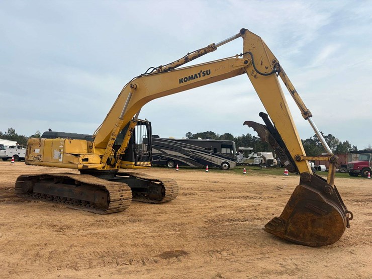 komatsu-pc200-image-4