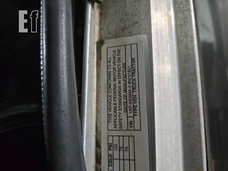 2008-peterbilt-388-image-29