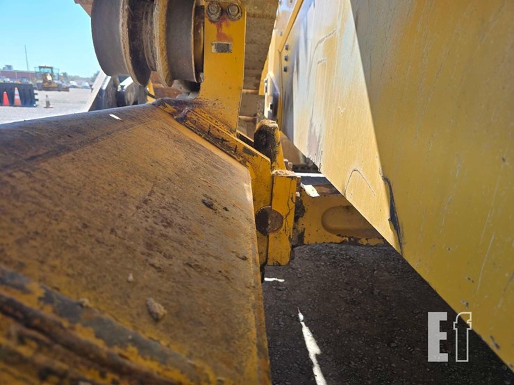 2018-deere-1050k-image-24