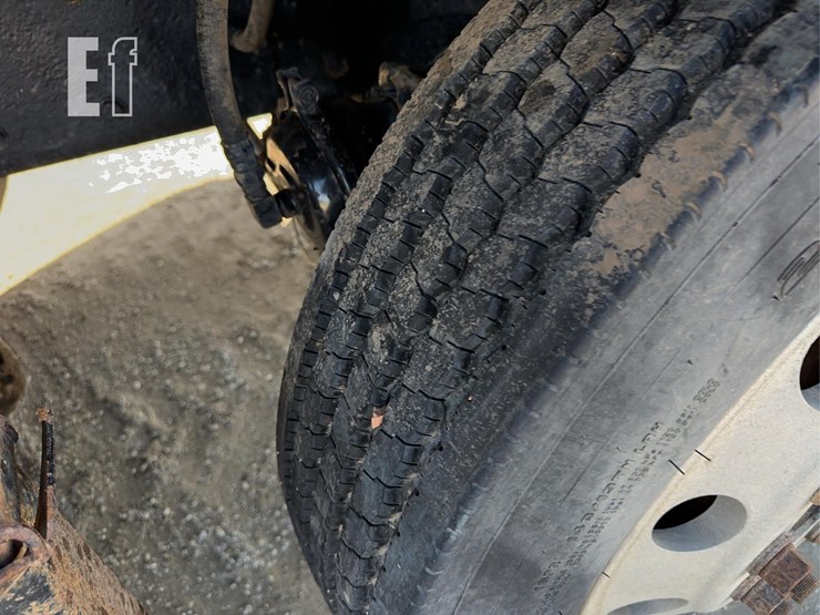 1999-kenworth-t800-image-25