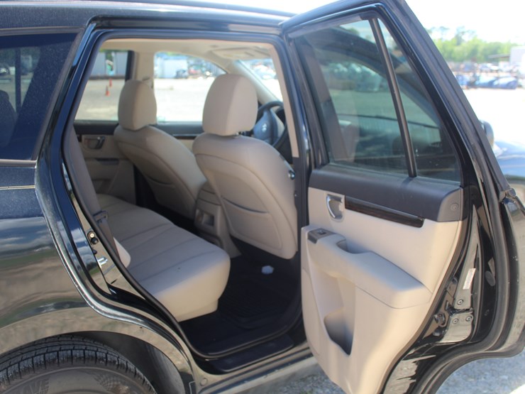 2010-hyundai-santa-fe-image-10