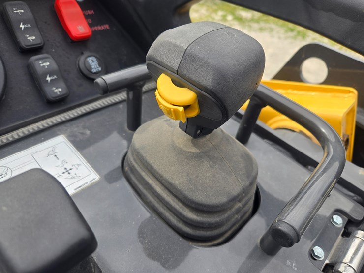 2023-new-holland-c314-image-35