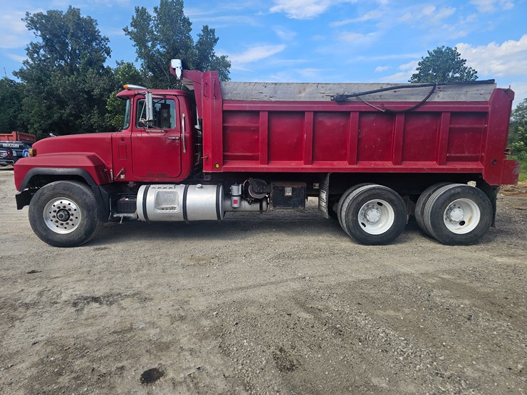 1998-mack-rd688s-image-10