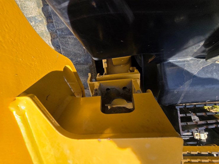 2018-caterpillar-299d2-image-84