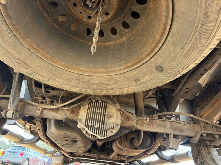 2010-nissan-titan-se-image-27