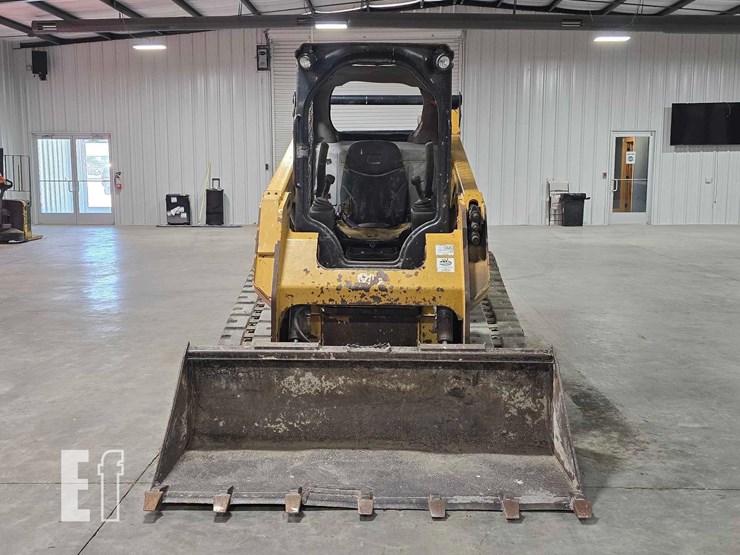 2015-caterpillar-259d-image-7