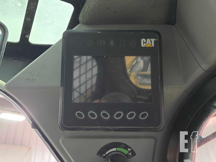 2020-caterpillar-289d3-image-17