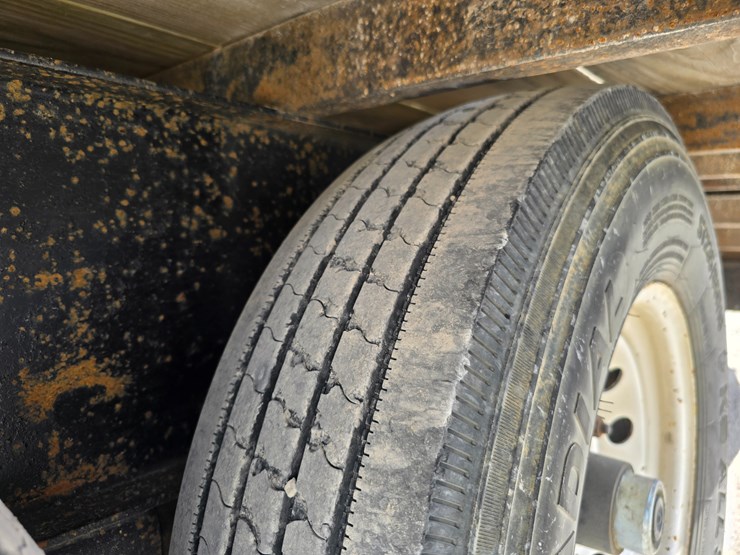 #22628-•-2005-bales-gooseneck-trailer-image-33