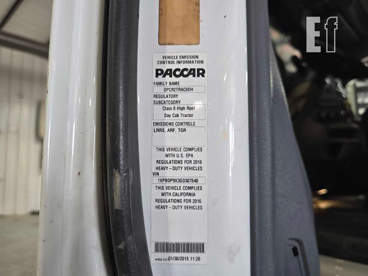 2016-peterbilt-579-image-32