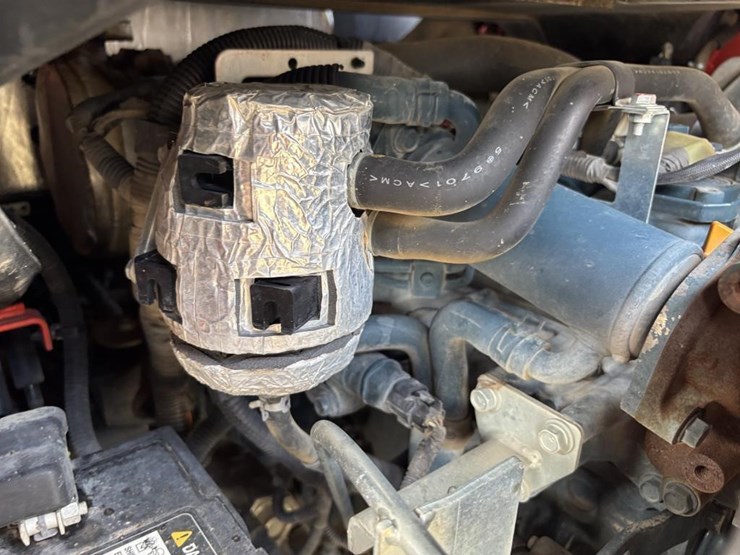 2018-kubota-ssv65-image-40