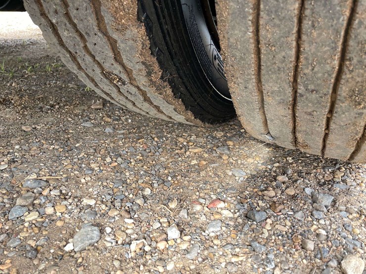 2017-ford-f550-xl-image-21