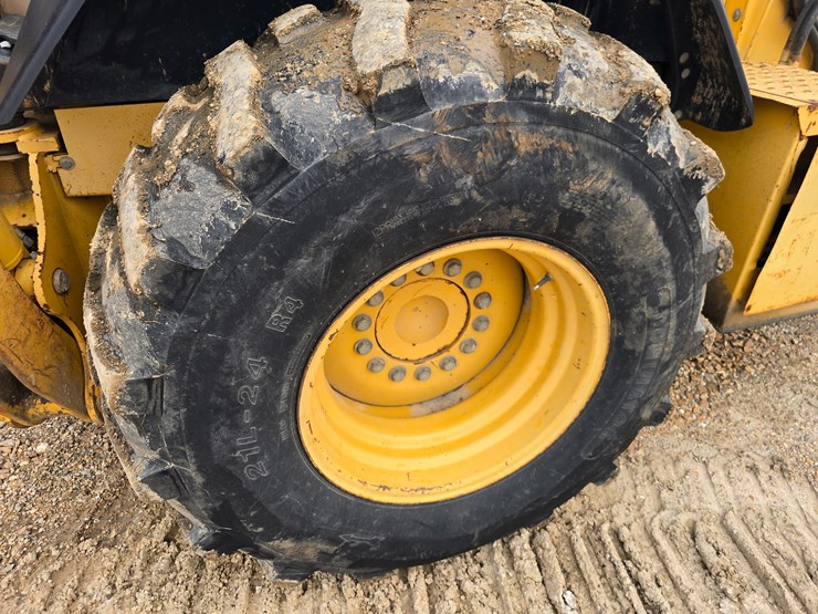 1993-deere-710d-image-56