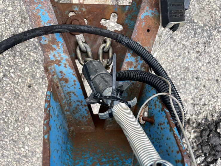 #1461-•-2001-ditch-witch-5'-x-13'-tilt-deck-trailer-(no-title)-(of)-image-7