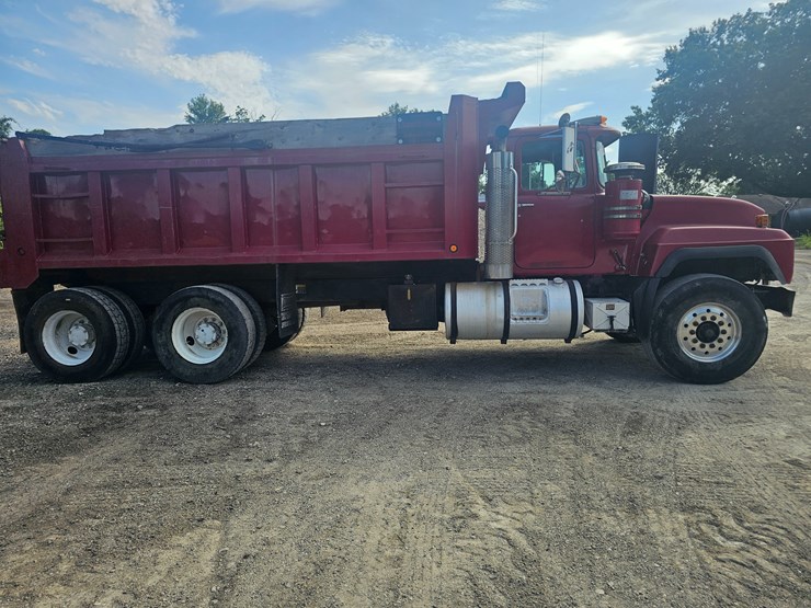 1998-mack-rd688s-image-32