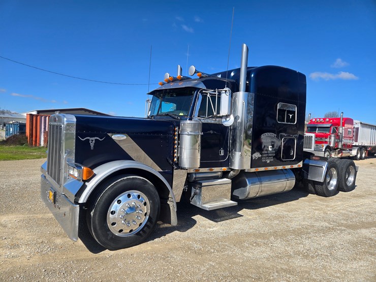 2005-peterbilt-379-image-4