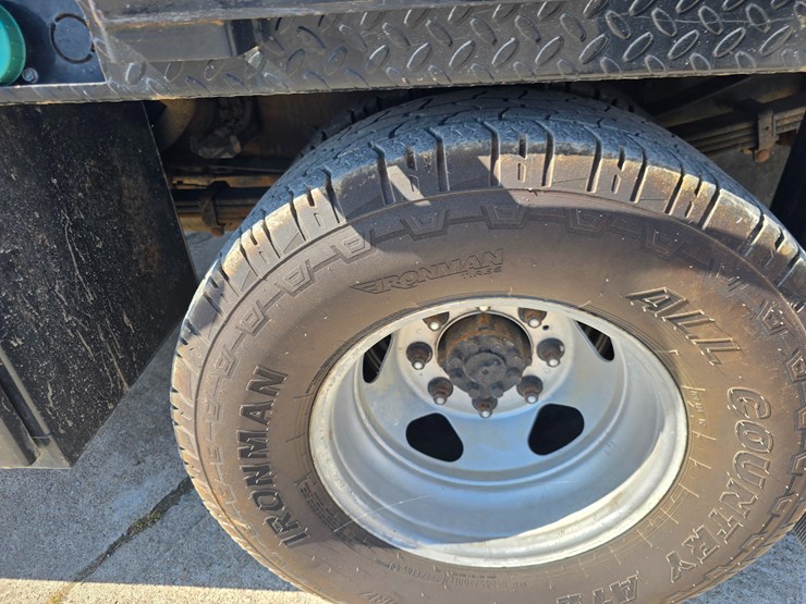 2015-chevrolet-silverado-3500-image-50