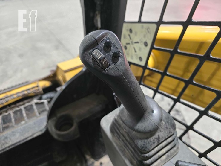 caterpillar-262d3-image-15