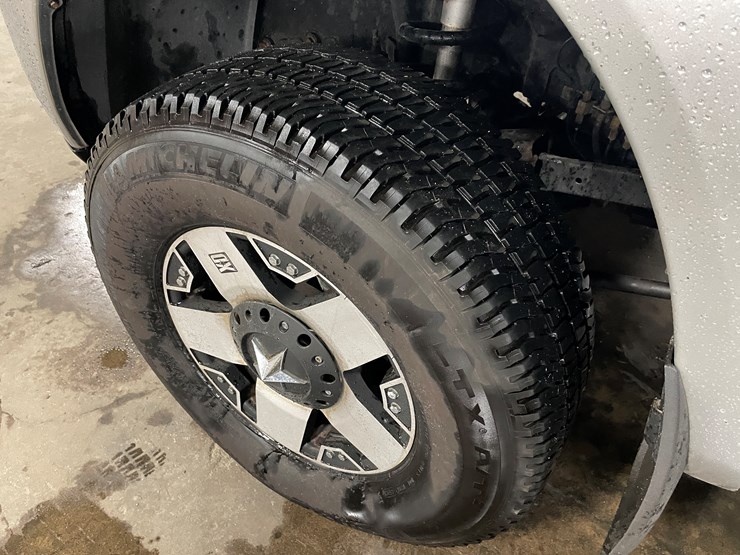 2012-dodge-3500-image-103