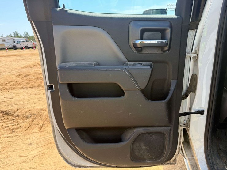 2014-chevrolet-1500-image-18