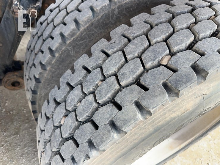 2005-kenworth-t800-image-51