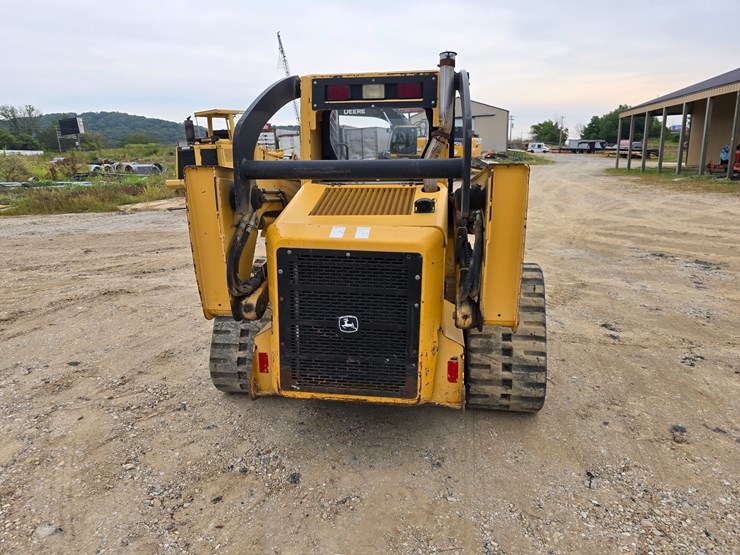 #22607-•-2008-deere-332t-skid-steer-image-12