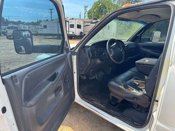 2002-dodge-ram-3500-image-9