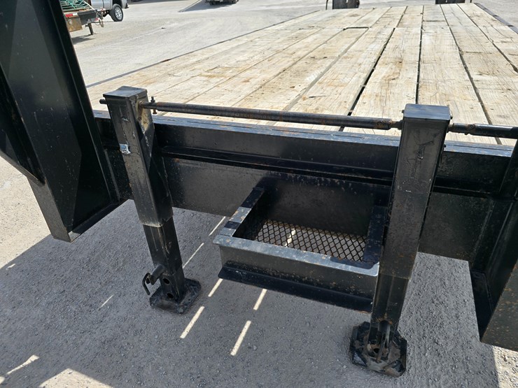 #22628-•-2005-bales-gooseneck-trailer-image-26