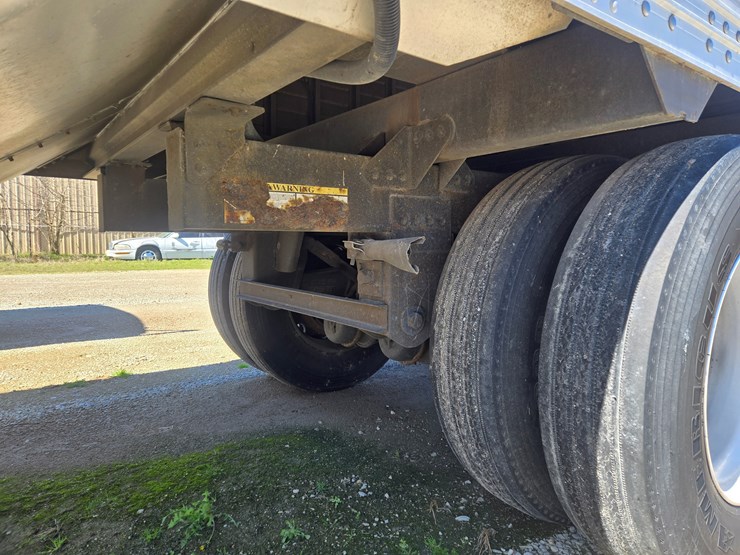 2010-timpte-hopper-bottom-image-48