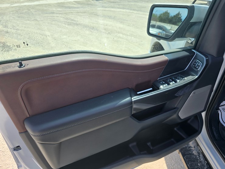 2022-ford-f150-image-29