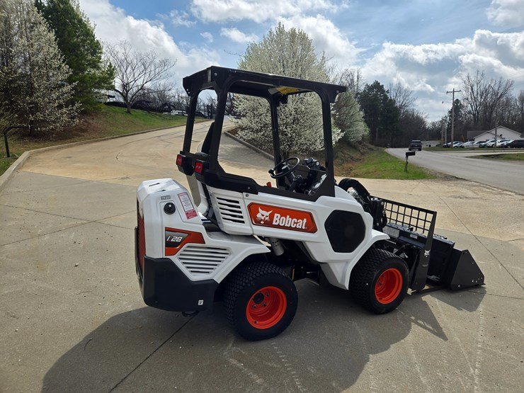 2023-bobcat-l28-image-12